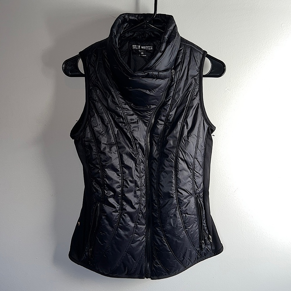 FREE SOCKS INCLUDED XS Steve Madden Puffer Puff Vest